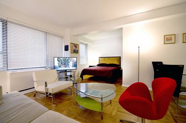 Bay Ridge , Studio 1