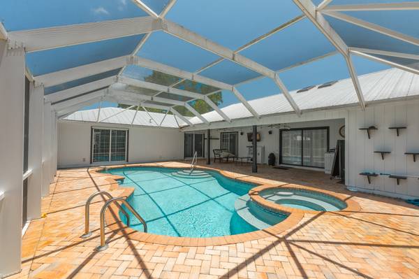 $750,000 / 6br - 4373ft2 - Let's Make a Deal. 🏡3 for 1! The most unique property on the market (Vero Beeach Area)63867048359043121