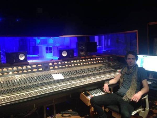 AWARD WINNING MUSIC PRODUCER AVAILABLE - MAJOR CREDITS 1