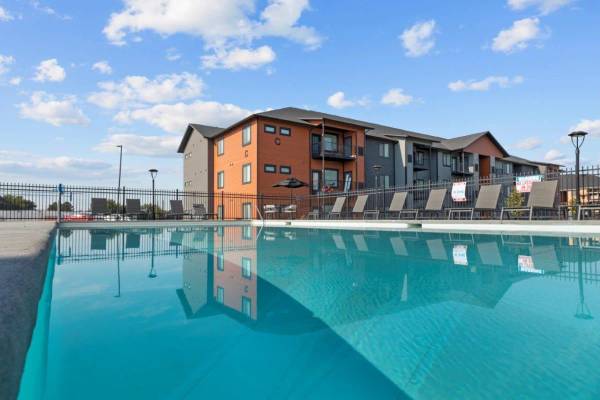 $1,420 / 1br - 672ft2 - Lavadora y secadora de carga frontal en el hogar (Horn Rapids)63669139080577124