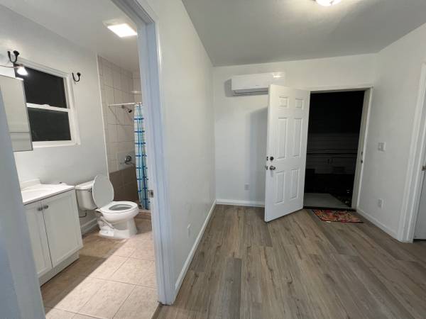 $2,290 / 2br - Hayward 2 bed/1bath with two parking spots (hayward / castro valley)63657896151299122