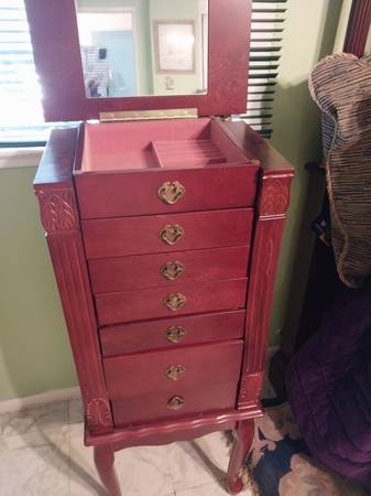 Cherrywood Jewelry Case 1