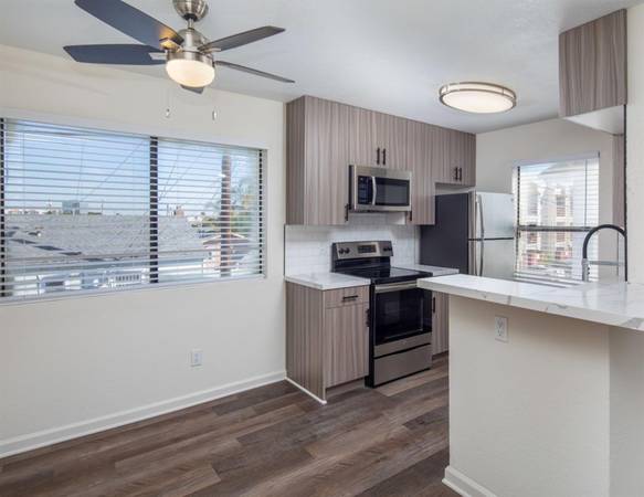 $3,295 / 3br - North Park 3B w Garage Space - WD Incl, Stainless Appliances and More (Cherokee Point)64037217416707122