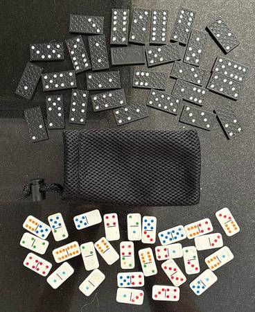 🔳 Mini Dominos, 2 Complete Sets, 28 Black, 28 White, Game Pouch (brand new) 1