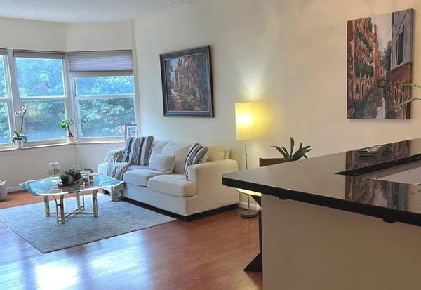$1,100 / 1br - 640ft2 - Unbeatable Location For This 1 Bed 1 Bath Apartment for Rent! (, Washington DC, DC)64040026828163124