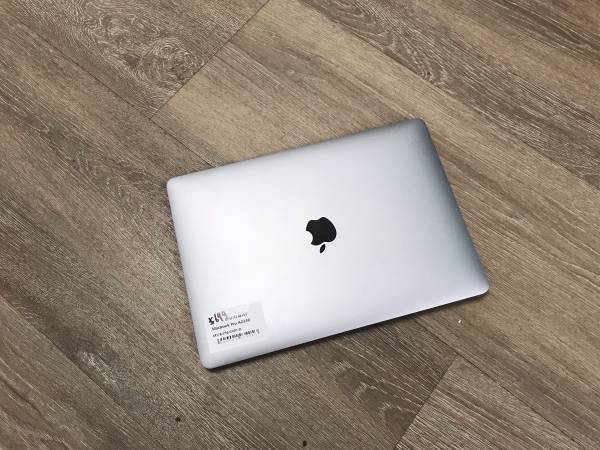 Mint condition MacBook Pro A2338 M1/8G Ram/256G SSD + 90-DAY WARRANTY 1