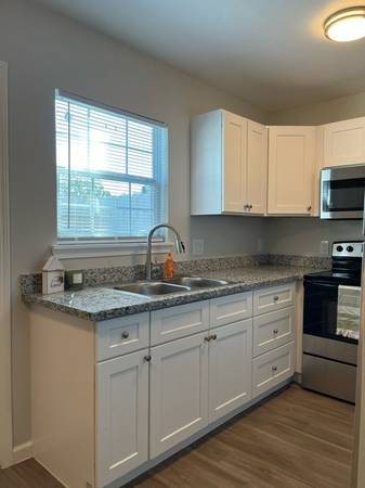 $1,400 / 2br - 840ft2 - City Beach Eat Shop Repeat Discover how fun life can be at Weber Squar (Corpus Christi)64036537057027123