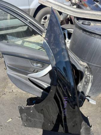2016 BMW 328i Front Left fender black color $150 1