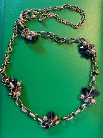 Swarovski crystal necklace, new 1
