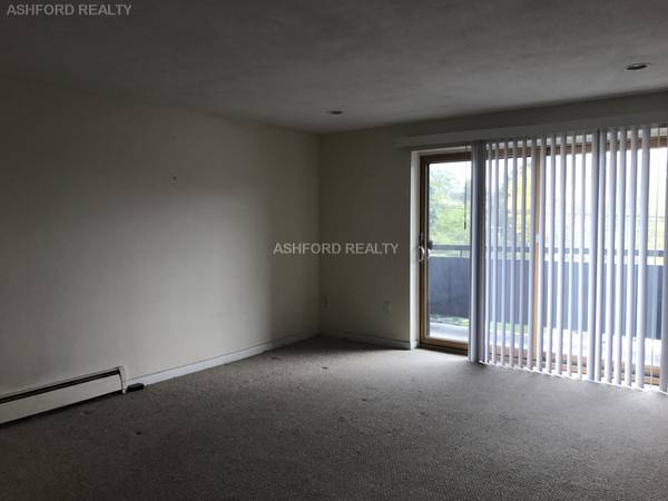 $1,850 ESTUDIO AV  11/15 O 12/1       1CPKG    La renta incluye calefacción EXCELENTES VISTAS (WATERTOWN)63828407121155122