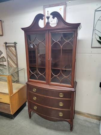 Kling Glass Front Mahogany Wood China Cabinet #485-1 1