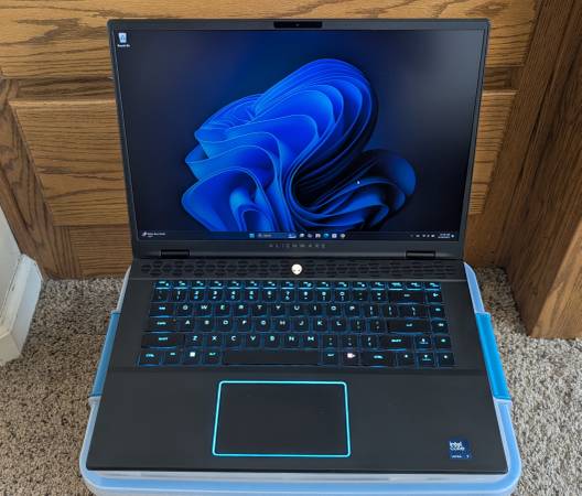 Alienware m16 R2 2.5K Gaming Laptop Ultra 7 16GB 1TB RTX4070 Killer ** 1
