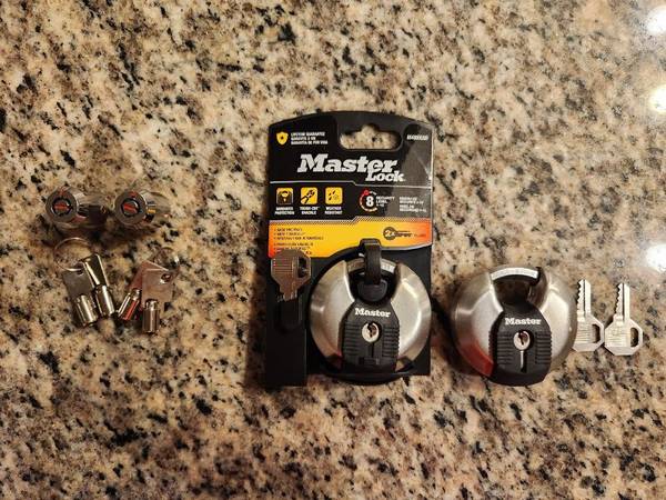 Locks Storage Unit & Master Round Locks & Combination Set Of 6 NEW - $80 (Pembroke Pines)63471414619265122