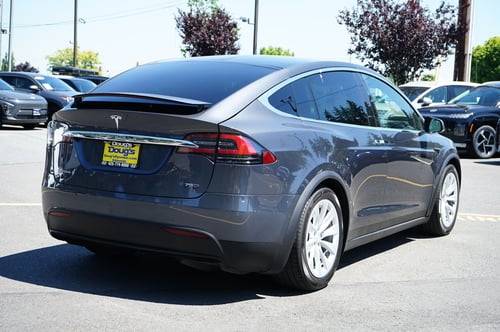 2018 Tesla Model X 75D - $27,000 (edmonds)63624395703425124