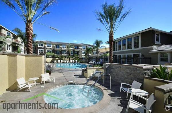 $3,300 / 3br - Need More Space? 3BR w/ Balcony, In-Unit Laundry + Community Perks (danville / san ramon)63682832210817120