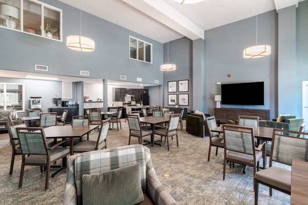 $1,414 / 2hab - Edificio con Ascensor, Ascensor, Centro de Negocios (611 NE Bellevue Drive, Bend, OR)63839290233603121