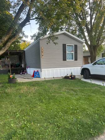 $48,900 / 3br - 1216ft2 - Nation Blue Ribbon School District of Byron Center! (Grand Rapids / Byron Center)64308911923587120