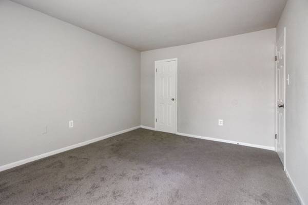 $1,410 / 1br - En Lochearn, 1bd 1ba, Patio/Balcón (6810 Lantern Hill Dr, Lochearn, MD)63694554489345122