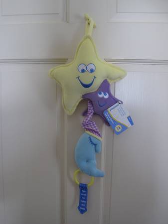 New Musical Pull String Crib Toy with Glowing Lights 1