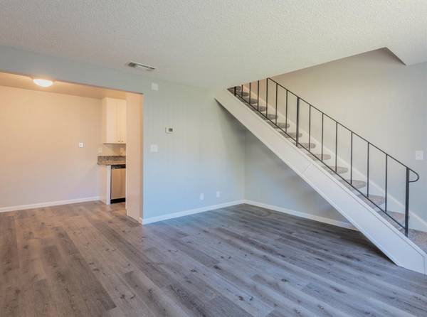 $1,600 / 1br - MOVE - SAVE $500 on RENT - On-Site Laundry Care Center, Secure& Gated (Sacramento)64043836725377121
