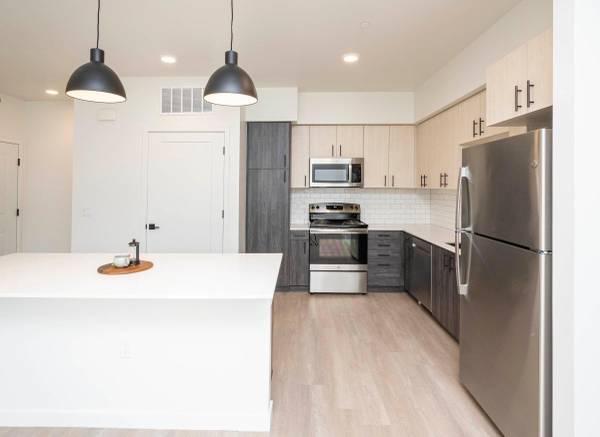 $2,301 / 1br - 654ft2 - High-End Stainless Steel Kitchen Appliance Package, Patio/Balcony (santa rosa)63657880229891124