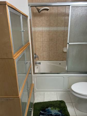 $725 / 1br - Bedroom (Germantown)63896033977603121