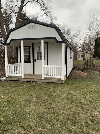 Cabin style/mini home 1