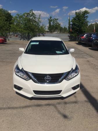 2017 Nissan Altima - $6,500 (Houston)63617060684419121
