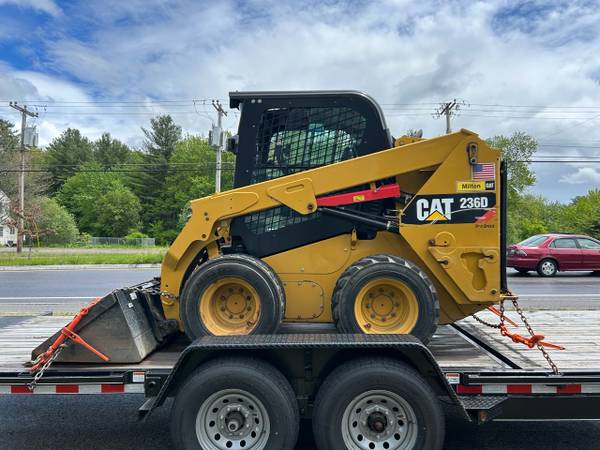 2023 Caterpillar 236D 2 velocidades 4x4 - $37,944 (Plaistow, NH)63622483825795123