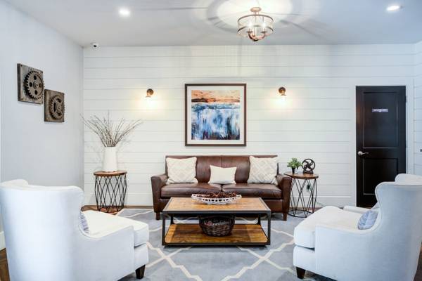 $1,508 / 1br - 720ft2 - Large Closets, Garages Available, Breakfast Bars (6600 Southwest Wilsonville Road, Wilsonville, OR)63831536208003121