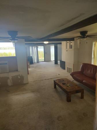 $1,250 / 2br - 1100ft2 - Lakefront 2/2 for rent (Silver Springs)63963327739650124