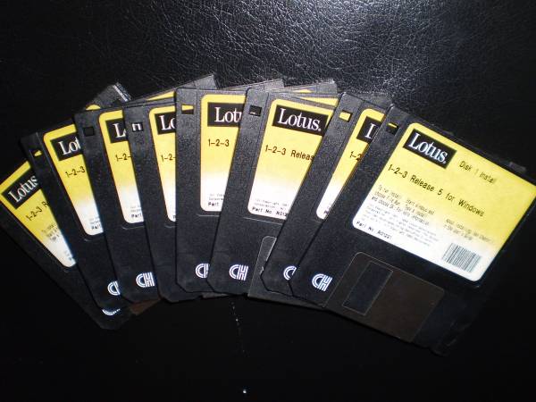 Original Software on 3.5in Diskettes - Lotus 123 Release 5 1