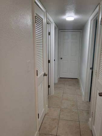 $1,050 / 2br - 855ft2 - AVAILABLE NOW! (Clearwater,  FL)63991227924867124