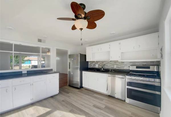 $750 / 3br - 1320ft2 - Stunning Modern Retreat: Impeccable Design with Ultimate Comfort & Style (Arnold)63924425915522123