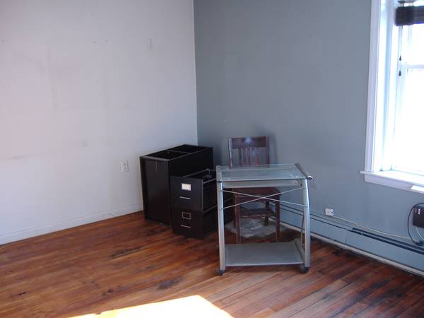 $650 / 165ft2 - Office space 84 Bowers Room D + conference room (Newton Newtonville)63810063191297121