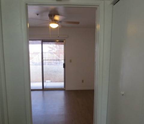 $1,400 / 1br - Beautiful 1 bed/1bath freshly painted, new air cond., heated pool, spa (Surprise, Glendale, Sun City, Peoria)64047708237955124