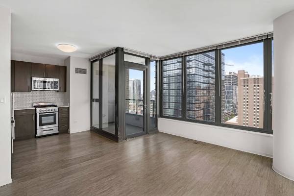 $3,874 / 2br - Stylish 2 Bedroom 2 Bath in Vibrant River North - W/D in unit (River North)63781678271489120