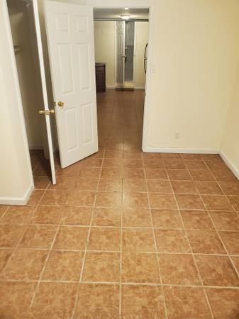 $1,700 / 1br - 300ft2 - $1700 /1BR Renovated legal GROUND Floor apt - WILLIAMSBRIDGE (Bronx)63945362550402123