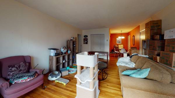 $2,425 / 2br - Roslindale 2 Bed/1 Bath Condominium | Kittredge St (Roslindale)64213543641730122