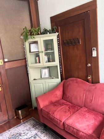 $400 / 90ft2 - Charming 90 SQ FT Office in the Heart of Downtown Marshall (Marshall, NC)64029210611971120
