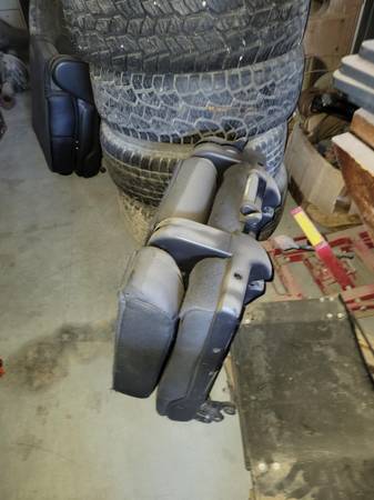 2012 CADDILAC ESCALADE 3RD ROW SEATS 1