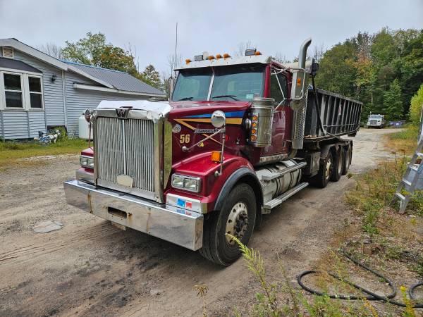 2012 Western Star Tri Axle Rolloff Truck 1