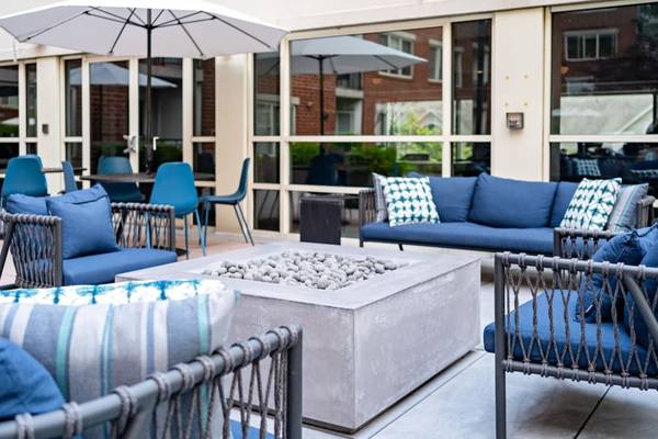 $4,150 / 2br - 1288ft2 - 2 BD, Wi-Fi Compatible Living, Gourmet Kitchens (50 Forest St, Stamford, CT)64010163769985120