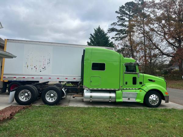 2012 Peterbilt 386 - $37,500 (Corryton)63625129707779124