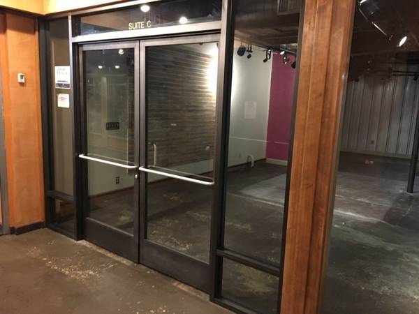 $4,358 / 1862ft2 - Downtown Retail space in Glacier Brewhouse building (737 W 5th Avenue)63416718467841121