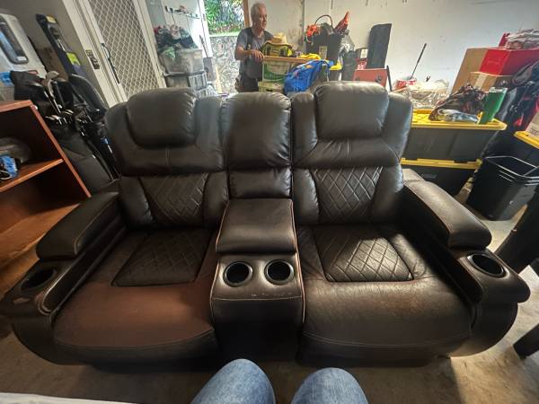 Moving Sale - Pineapple Treasures 1