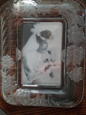 Crystal Clear Signatures frame 1