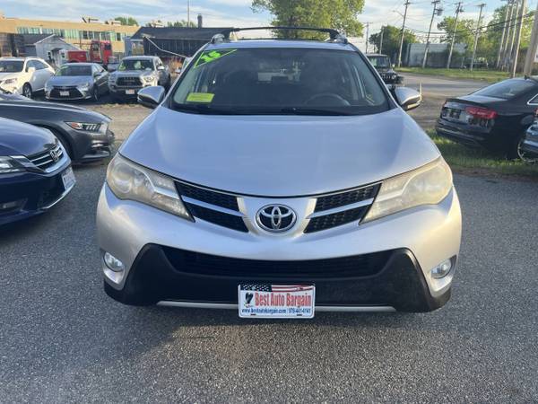2015 TOYOTA RAV4 XLE AWD, EFICIENTE EN COMBUSTIBLE, CÁMARA DE REVERSA, ENTRADA REMOTA - $15,995 (Lowell MA 978-761-5843)63615355665409122
