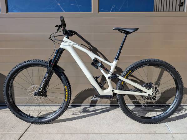 2023 Specialized Stumpjumper EVO - $3,000 (Castle Rock)63443117374849121