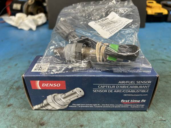 Oxygen Sensor, Denso Brand - Toyota, Lexus, Scion - New in Box 1